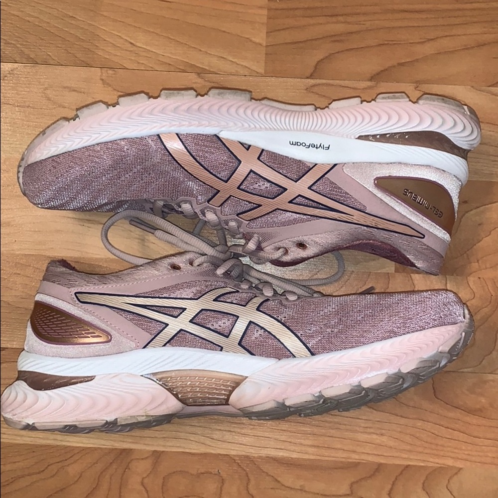 ASICS Gel Nimbus 22